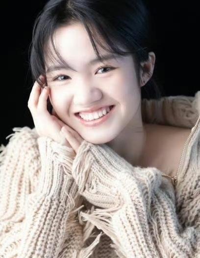 变形计十年后，晋妈直播吐槽25岁李勒优被剪成三十秒片段骂上热搜，崔晋站出来喊话没决裂，网友：剪辑的人