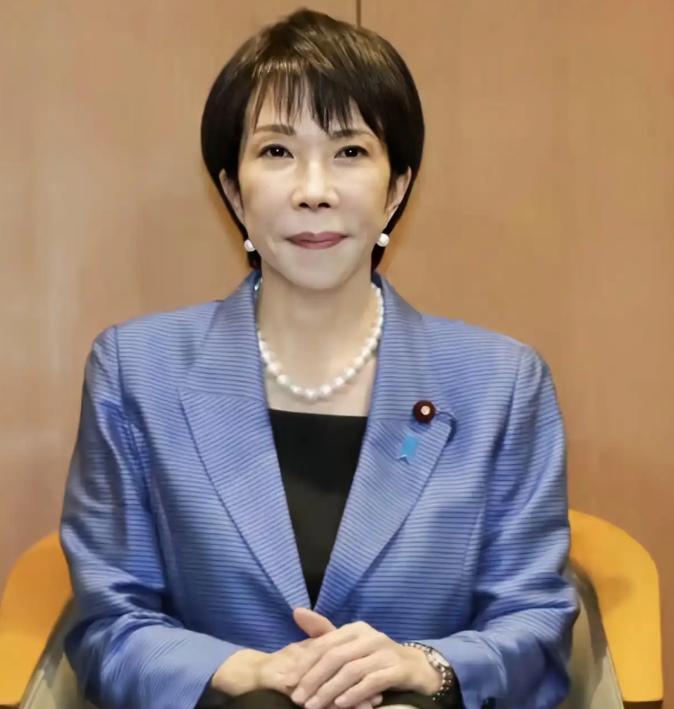 就在中日关系愈演愈烈的时候，“美方出牌，联方跟进，两把‘利刃’接连递向中国，是巧