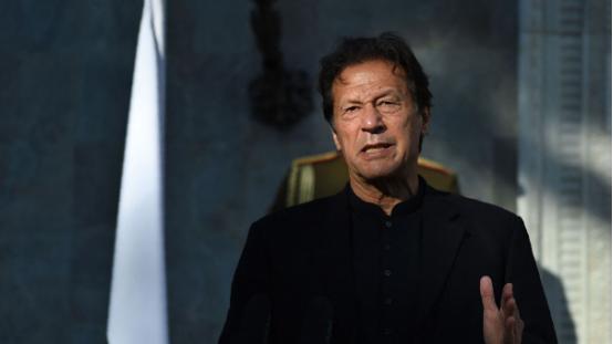 巴基斯坦最近的空气里都透着紧张，前总理伊姆兰·汗的消息乱成一团，这边总统扎尔达里