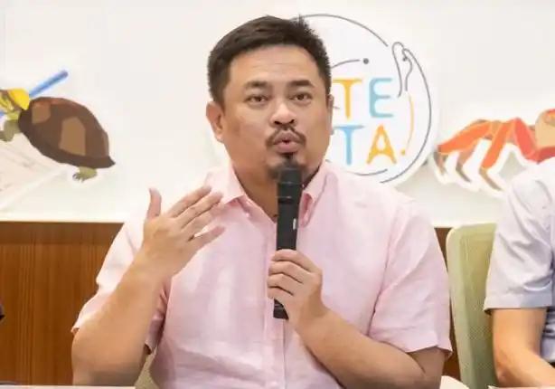 民进党当局首位官员抵达南京，大陆展现十足善意！ 9月20日晚，台湾地区劳动事