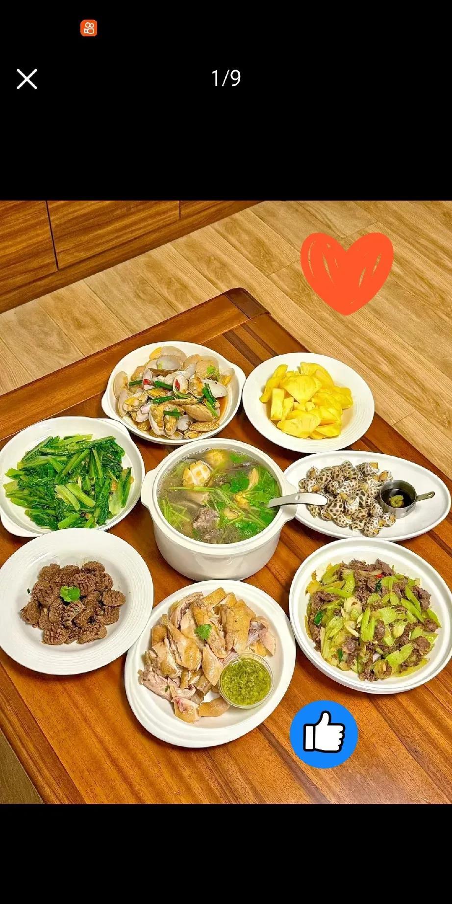 今天下班瞅见婆婆整的广东菜，嘴上猛夸好吃，很喜欢吃广东菜口味清淡，心里疯狂念叨：