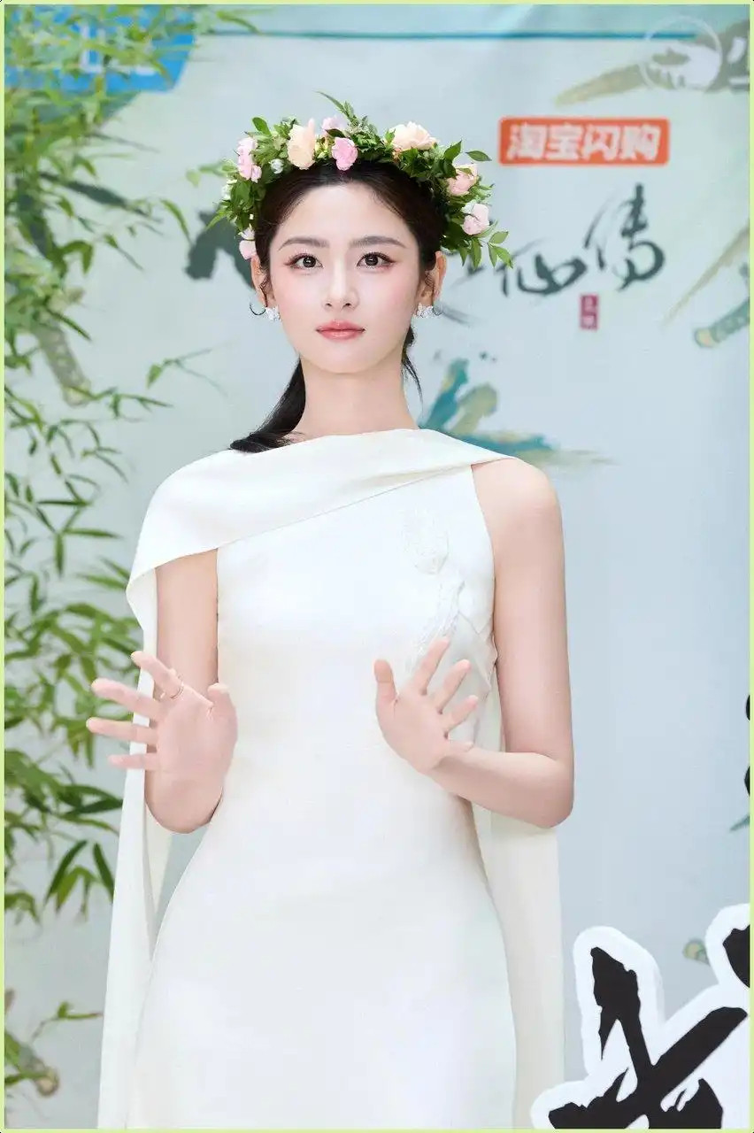 赵晴这次可是真的让人眼前一亮啊瘦下来之后整个人的气质直接飞升于正老师这眼光，我打