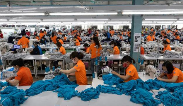 7月28日，彭博社援引匿名知情人士的消息，美国海关官员近期对越南境内一批与中国有