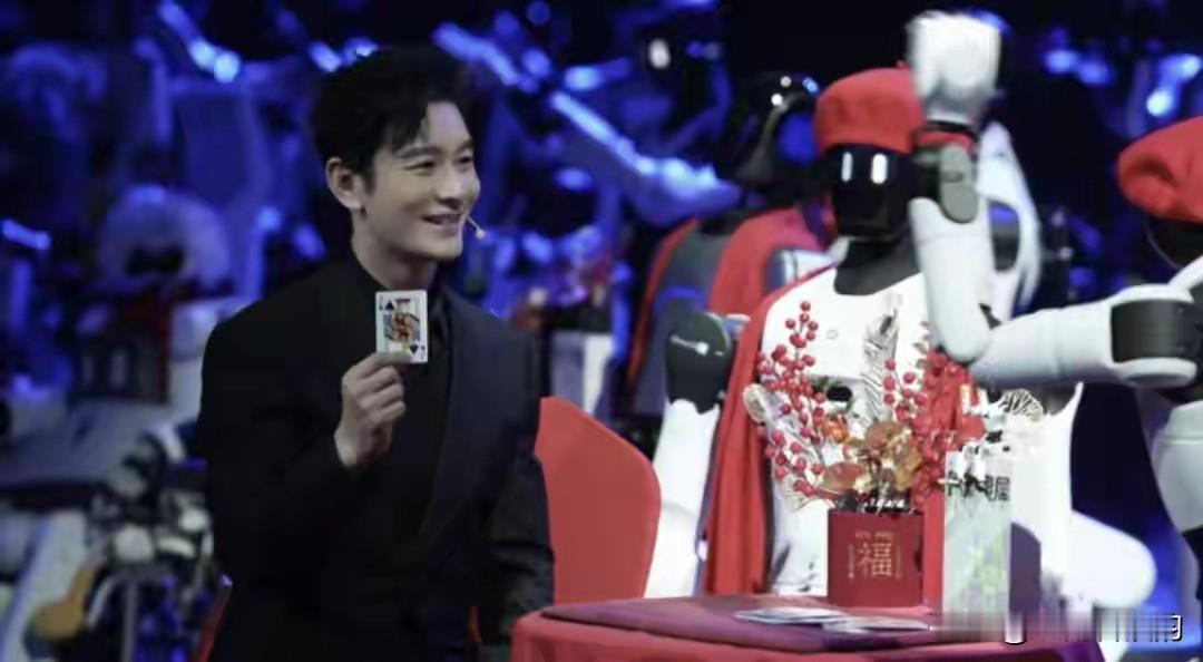 智元办的这个《机器人奇妙夜》，真的开眼了！被网友叫“机器人春晚”，一点不夸张。