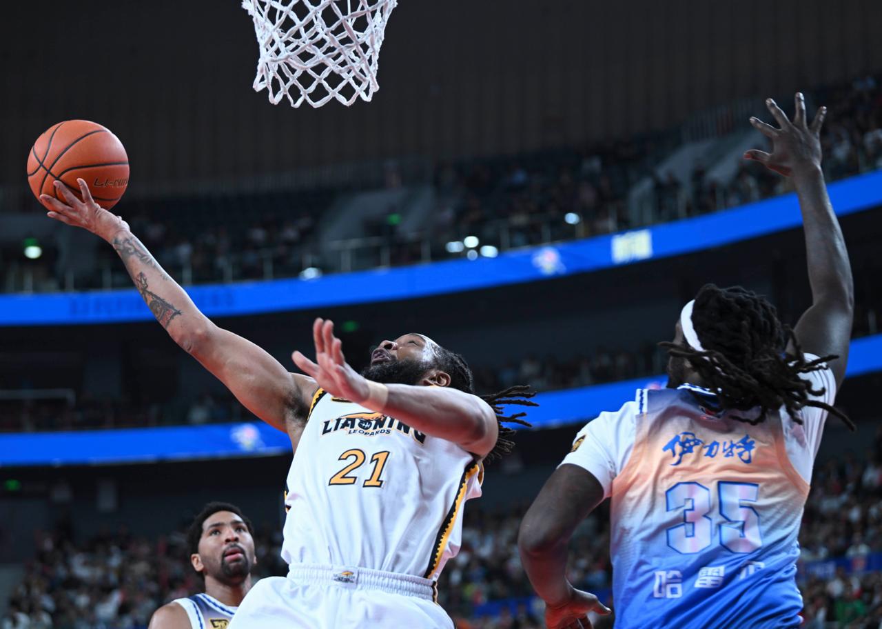 乌戈揭秘了辽宁队在上场比赛告负广州队的真相！就在上场遭遇战，当辽宁队以77:93