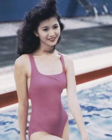 记者问张晋：“你知道你媳妇蔡少芬和刘銮雄同居六年吗？张晋平静的说：“知道”，接着