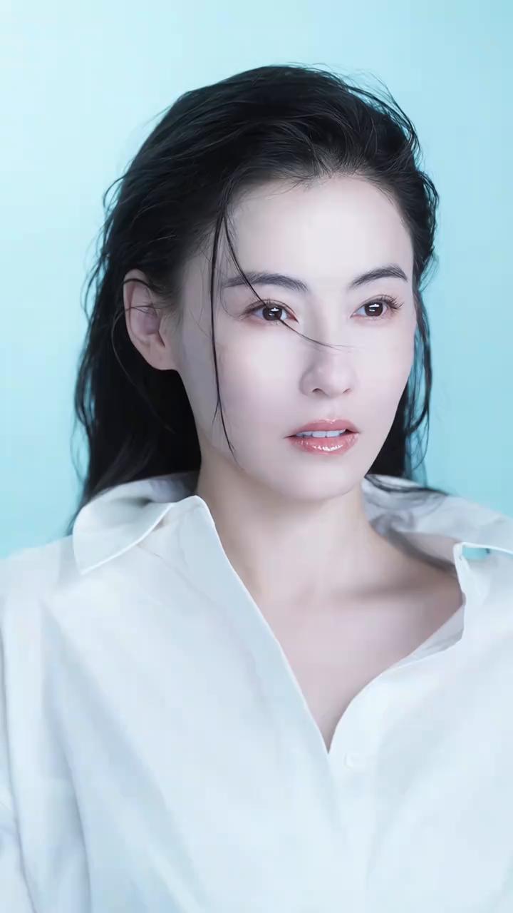 笑发财了，难道锋芝恋还会有新的变化吗？有网友发现谢霆锋演唱会的开售时间居然是5