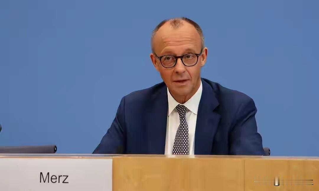 据上观新闻报道，欧洲政坛，一场围绕2100亿欧元的投票让基辅的寒冬更添几分萧瑟。