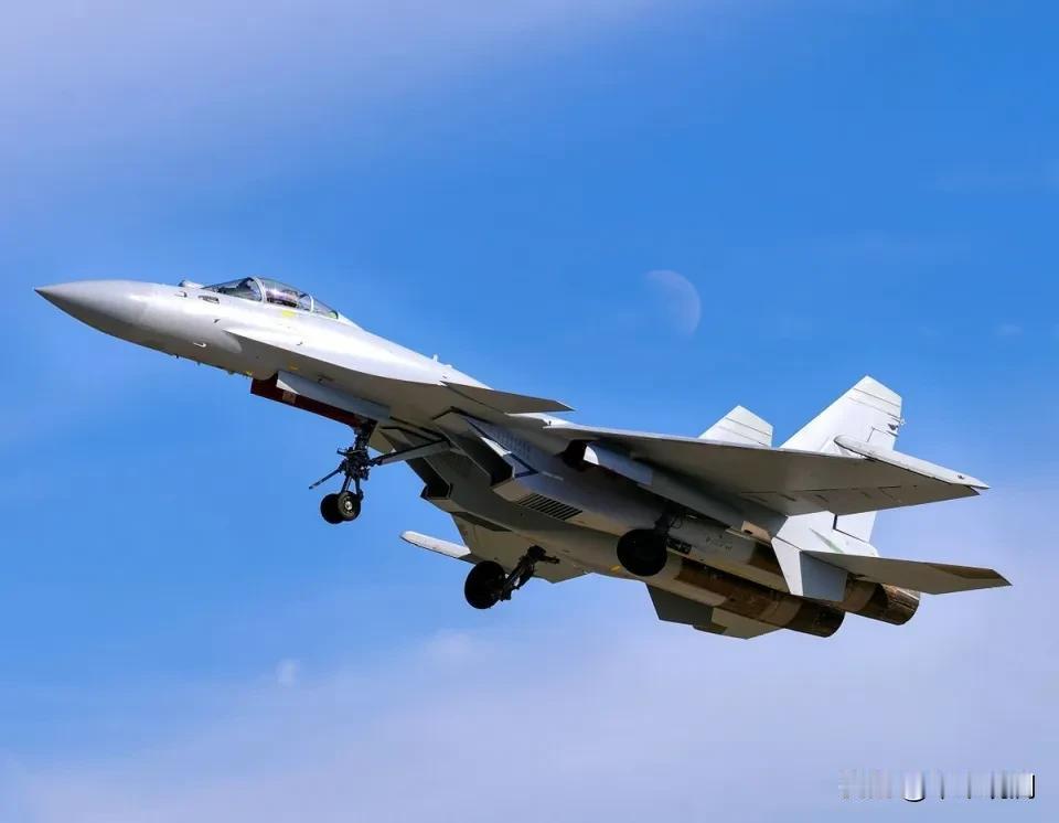 美国航母战斗群，能不能抗往中国几轮的高超音速导弹的打击？歼15T挂上鹰击15，