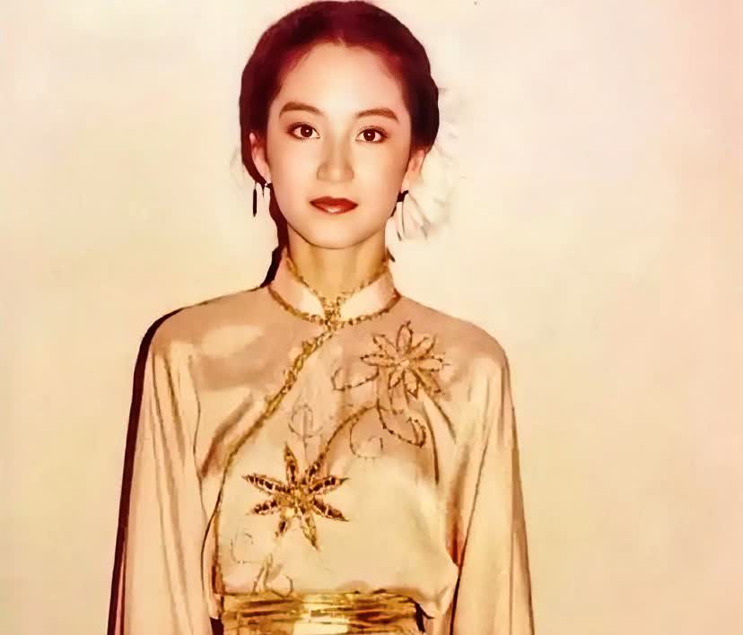 李安错了，因为他说林青霞是，百年一遇的美人儿，我觉得林青