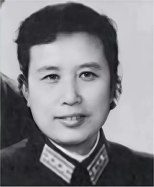 1938年，15岁富家女廖冰逃婚去了延安，死活不当官太太，她是南洋华侨富商的掌上
