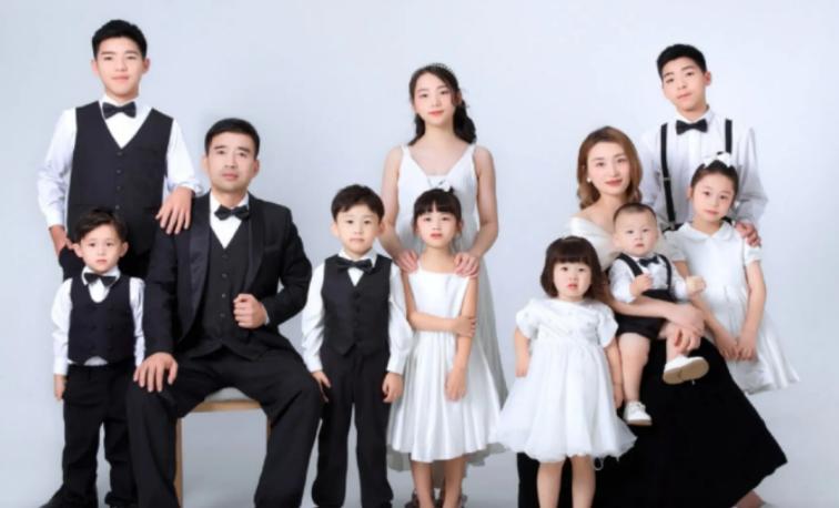 浙江女子在13年之内生了9个孩子，她表示自己不想浪费丈夫的好基因，目标是