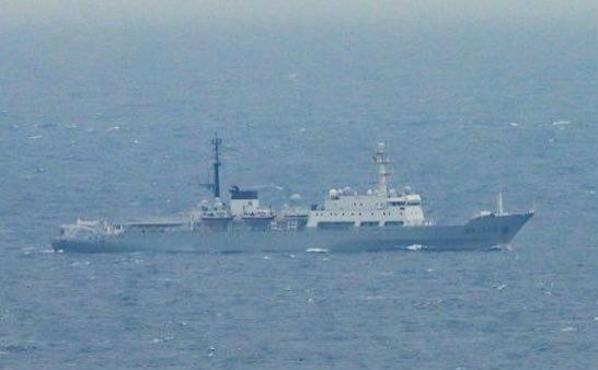 中国海军“海洋26号”综合调查船前天经直布罗陀海峡向西驶入大西洋。“海洋26号