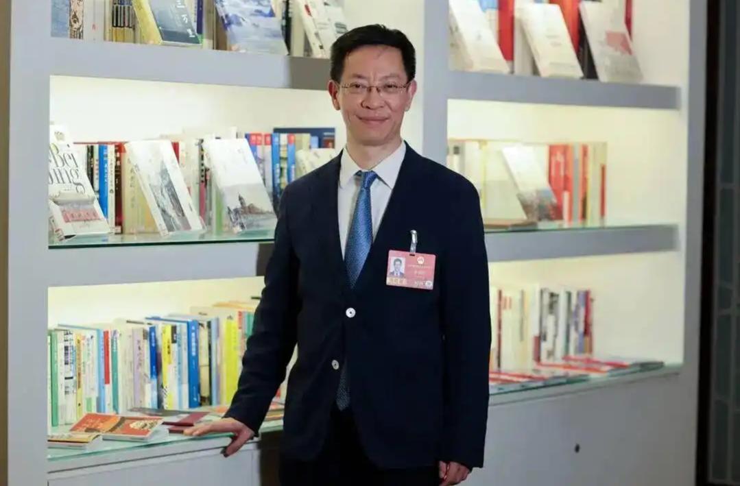 代表建议：元宵、重阳放假+顺延补休！打工人狂喜，背后考量太实在全国两会热议