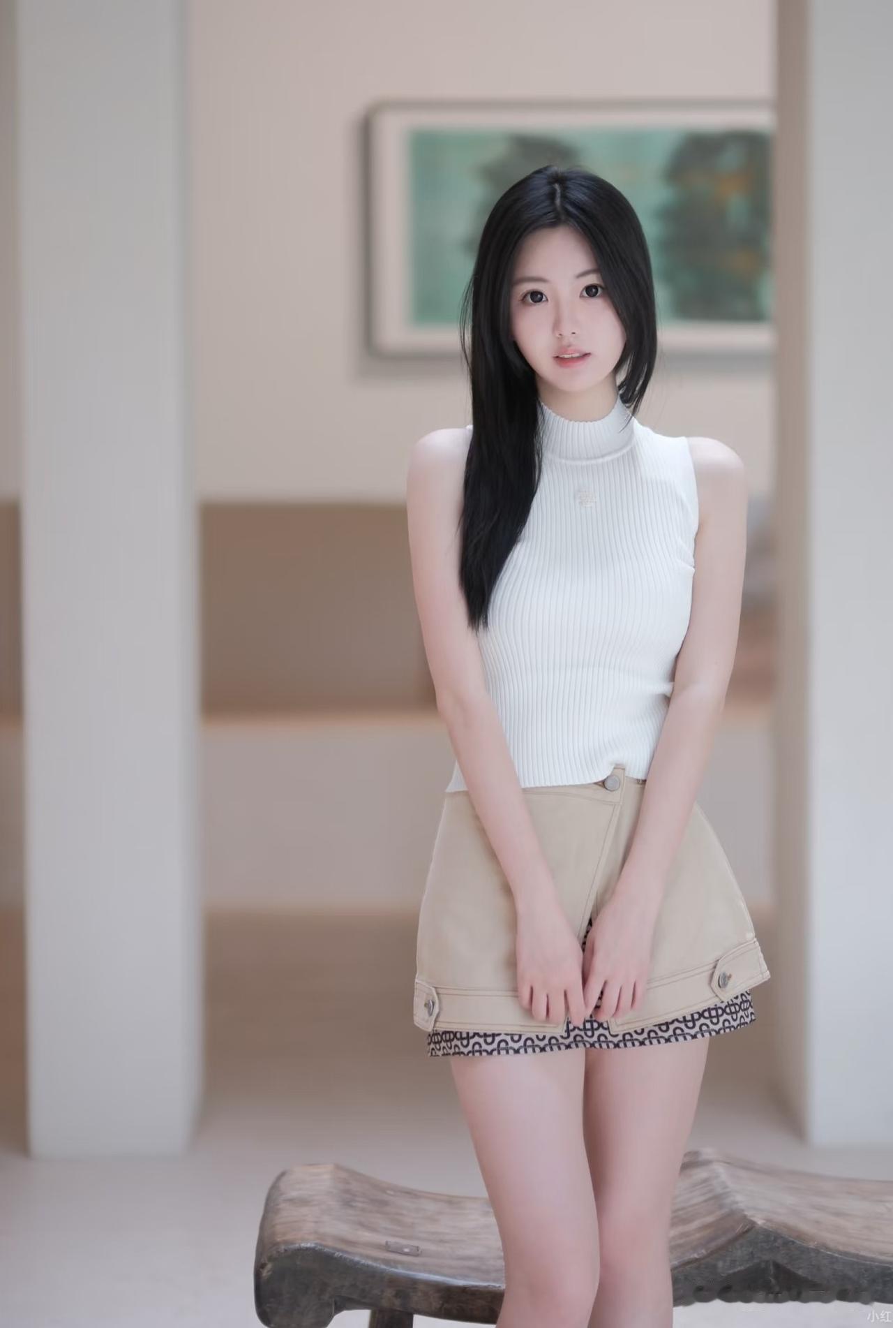 这姑娘穿着好清新哦！