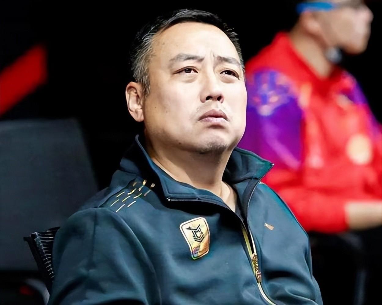 【刘国梁为何未能接任蔡局的位置】蔡振华重振国乒，作出了不可磨灭的贡献。可是他事业