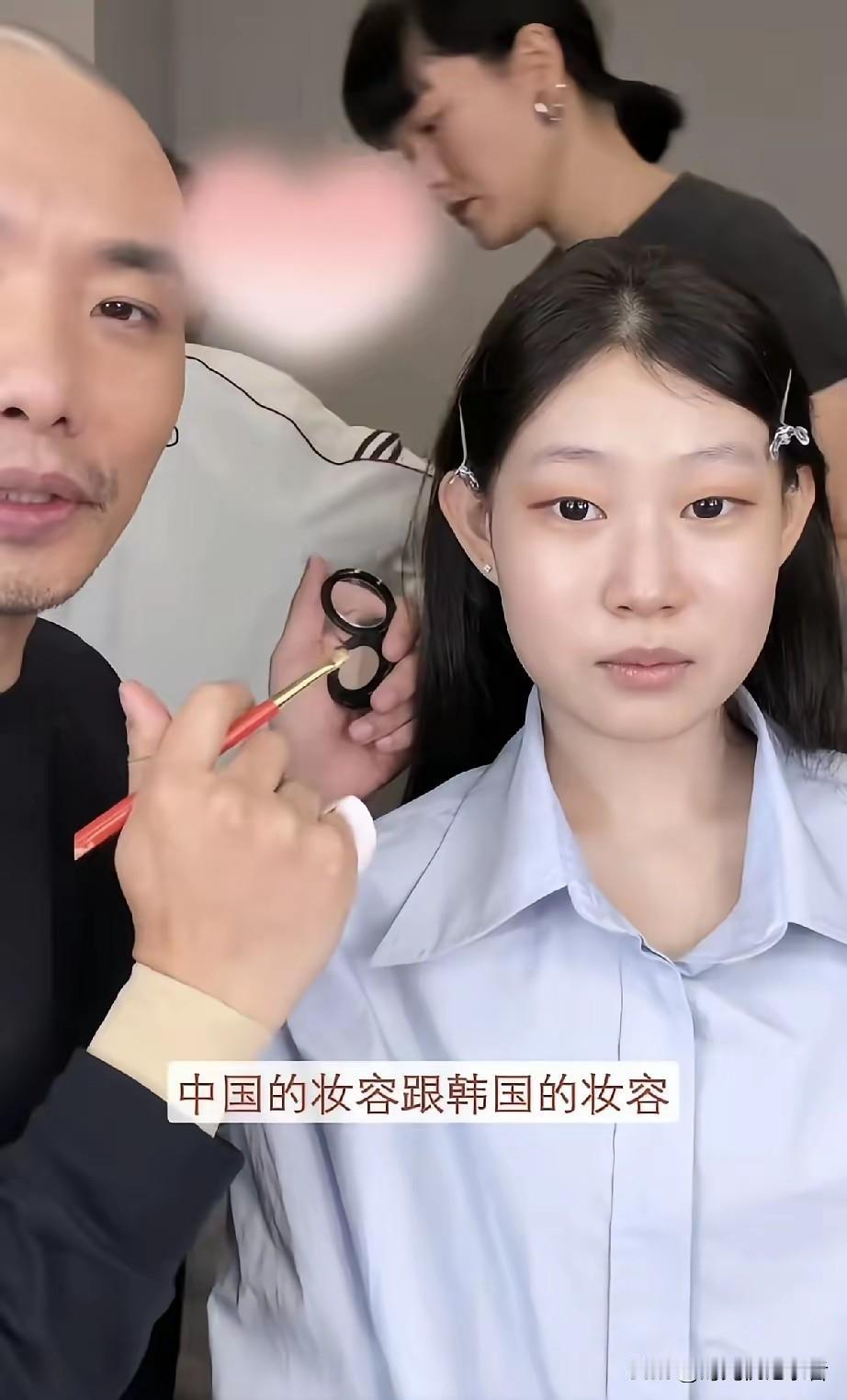 怪不得小沈阳的女儿脱胎换骨。变得如此的漂亮。本来不仅单单只有他的自信美丽，更有大