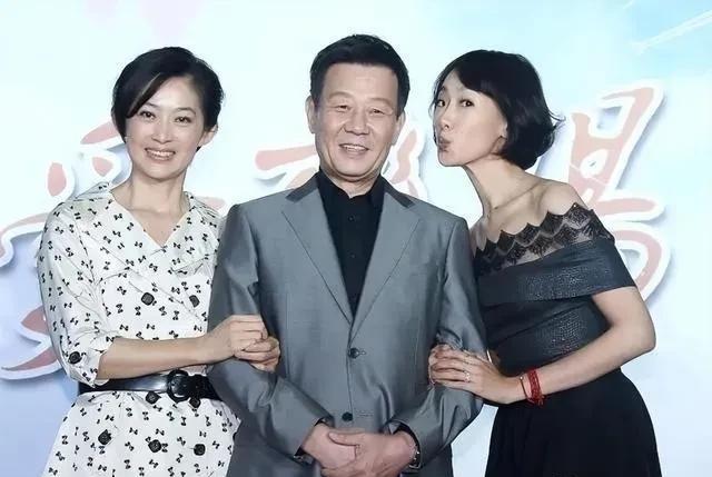 1996年，寇世勋把许黎丹带回家，对妻子说：“现在我离不开她，咱俩要么离婚，要么