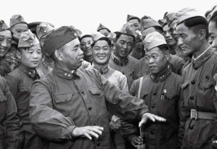 1958年，许世友为了给战士们改善伙食，便打了7只野鸭子，回去后便向班长“炫耀”