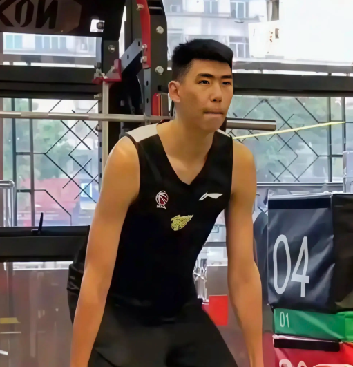 广东队将徐昕留下来集训，不应该啊