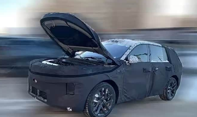 理想汽车，新款大五座SUV谍照曝光！网络上曝光一组理想L系列SUV的新车谍照，