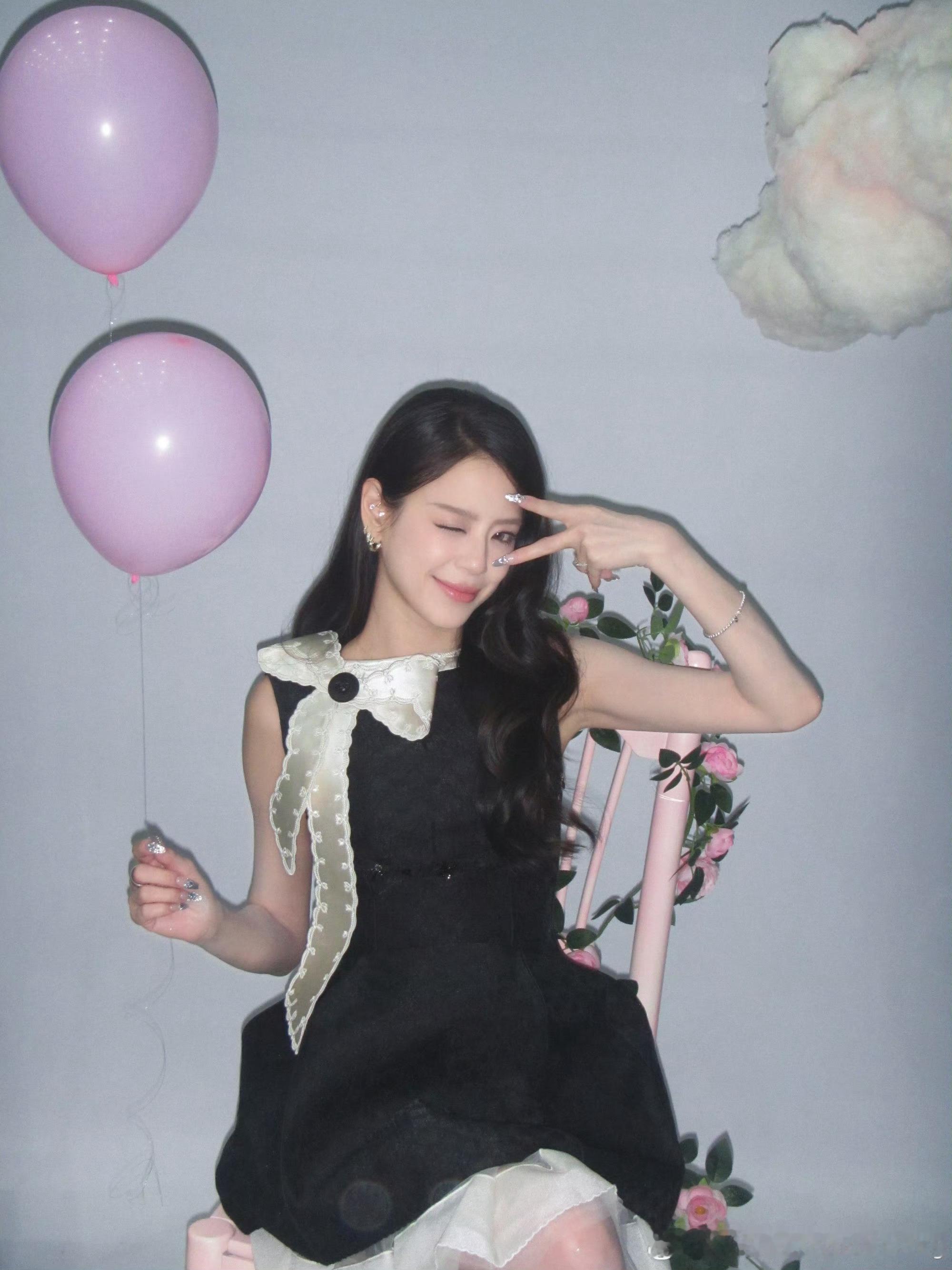 孙怡范玮琪阚清子何宣林为江语晨庆生江语晨在浪姐过生日了~队内姐姐们一起给江语晨