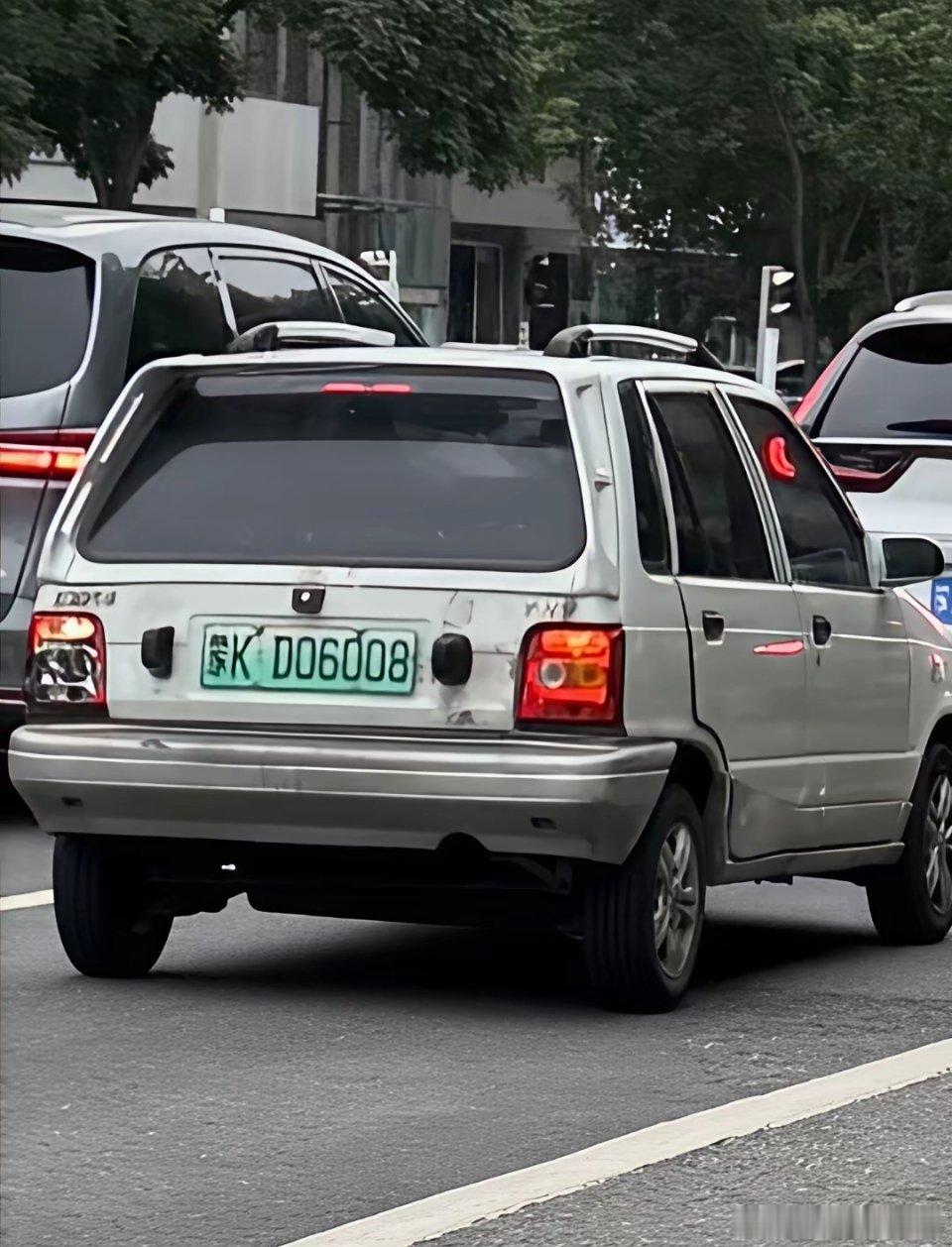 挂绿牌的奥拓？奥拓也出新能源了？​​​