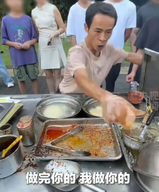 给你们唠唠“鸡排哥”李俊永的最新动态——这位老哥现在真升级当老板了！最近他正
