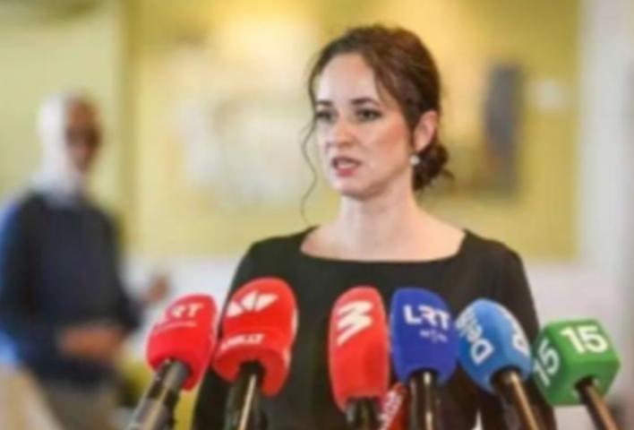立陶宛女总理鲁吉涅内情绪失控，公开发声喊话中方：再不回应，我就不忍了！这事还