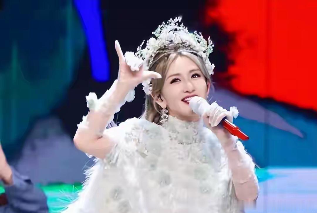 1.网传《步步惊心》近期再次引发怀旧讨论，刘诗诗和吴奇隆也有意借此增加相关曝光，双方可能会尝试开展一