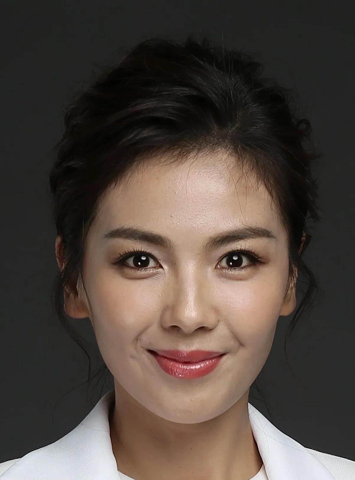 刘涛高清怼脸拍，五官真的端正大气，骨相很美。#刘涛，美女#