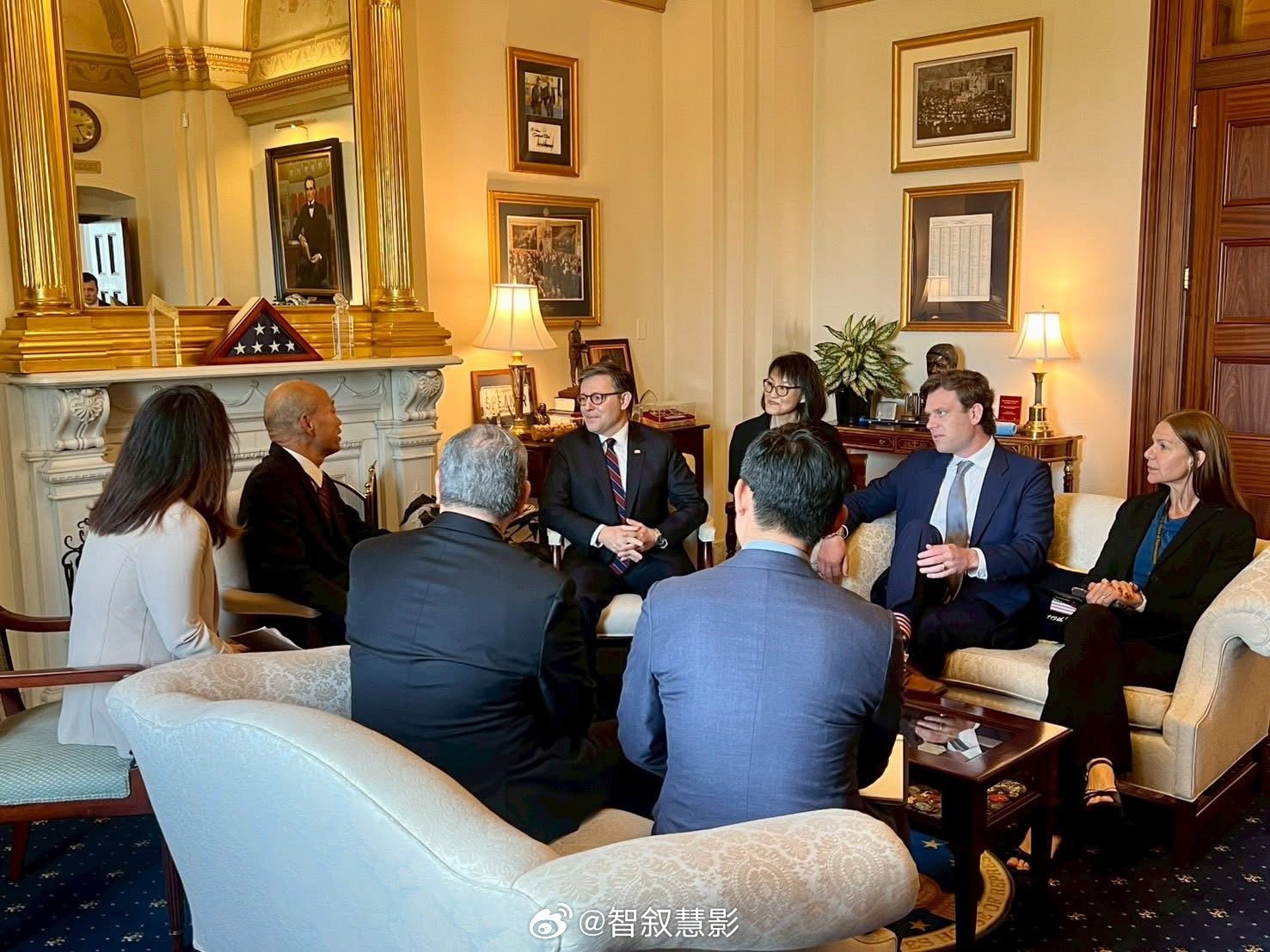 美国众议院议长约翰逊与台湾韩国瑜会面。海外新鲜事热点现场