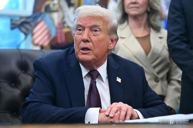 特朗普罕见改口，承认关税失败，美国人正在为此付出巨大代价。随着特朗普的关税失败，