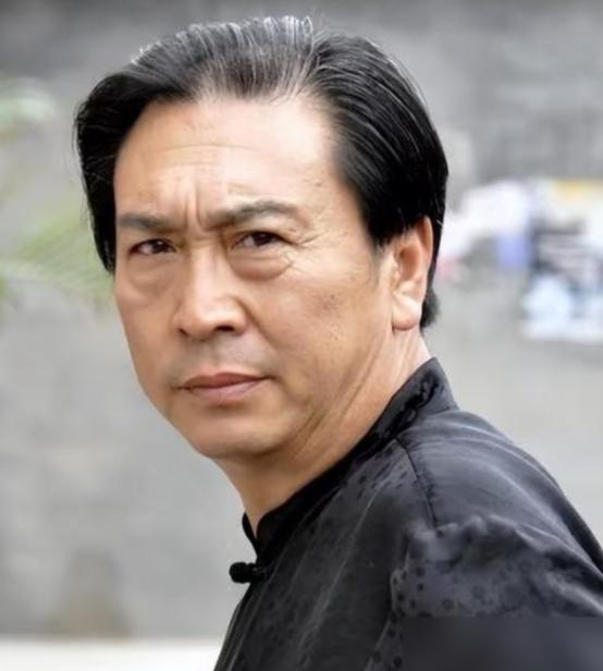 陈晓旭临终前，给前夫打了3小时电话，电话里，两人泣不成声，她说，我太像林黛玉，棱