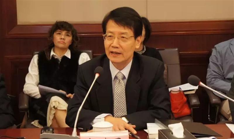 台陆委会前副主委赵建民今日撰文警告赖清德：在中美变局下，台湾战略调整刻不容缓。他