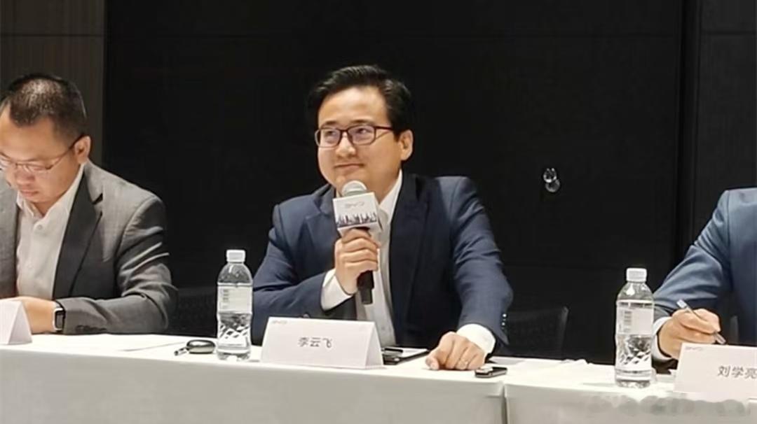 东京车展沟通会上，比亚迪李云飞就电池路线争议给出明确回应：在售及未来所有车型，将