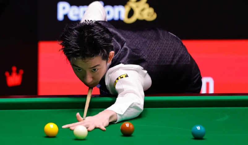 一报还一报，都怕胜之不武，吴宜泽4：4战平塞尔比。斯诺克世锦赛8强争夺战，塞大