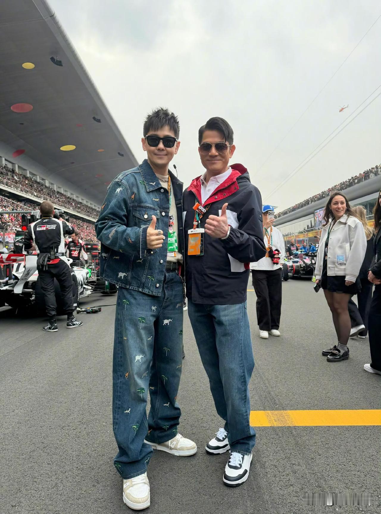 不老男神郭富城和林志颖同框，郭天王官方身高171cm，林志颖官方身高172c