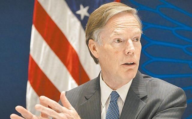 离任了才敢说真话，美前驻华大使：特朗普低估中国，做错了一件事伯恩斯在离任采访中