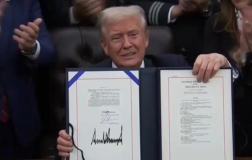 特朗普：“我们大约两个月后，会考虑格陵兰岛的问题……从国家安全形势来看，我们需要