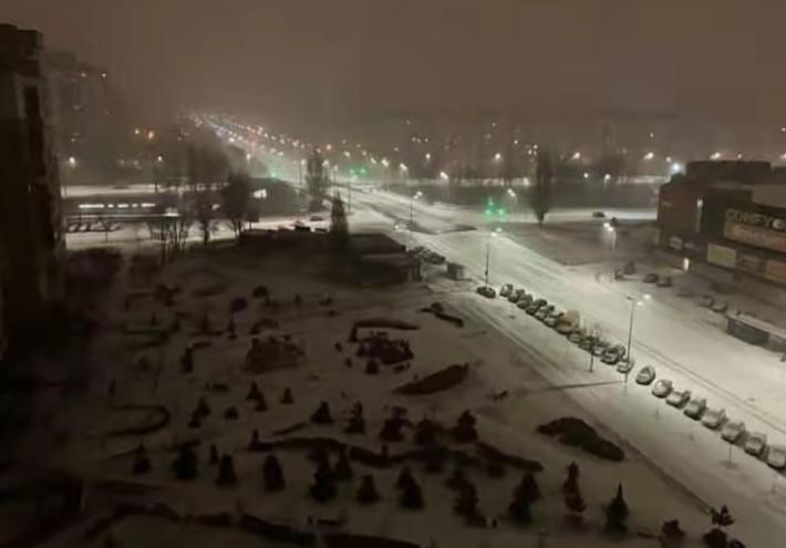 感觉这一次乌克兰真的是挺不住了，他倒在了第4个冬天。最新消息，基辅城的市长克里