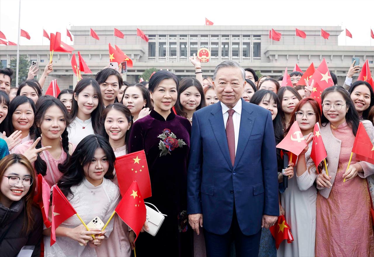 成了，越南真的答应中国了。北京时间4月15日，中国和越南的最高层领导人在人民大