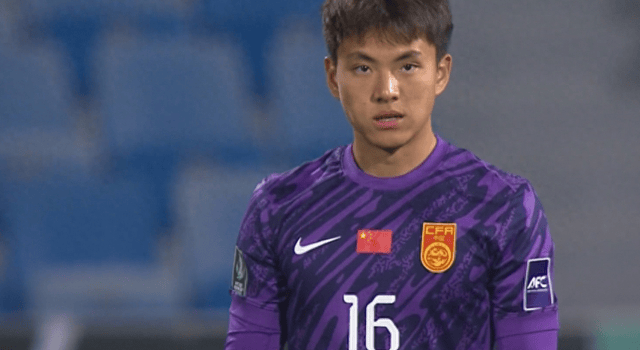 李昊: 对方最后那球踩我耳朵上了, 必须得扑没办法