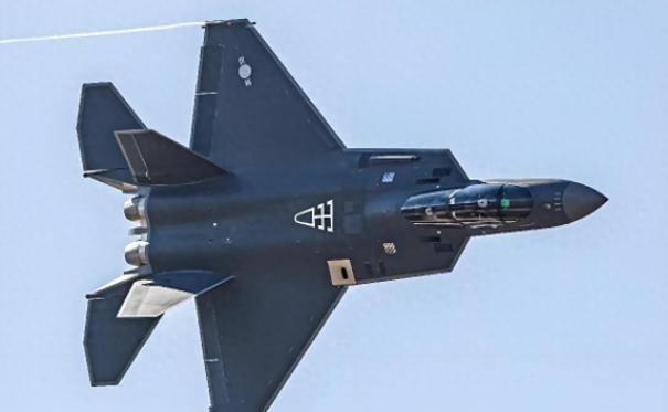 印尼怒了！花2000多亿买韩国KF-21，结果全是“废铁”，韩国还甩锅中国，美国