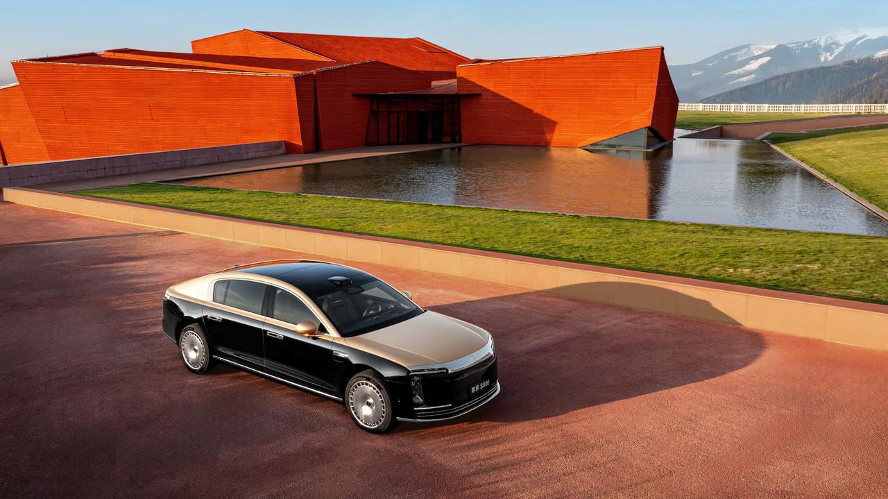 尊界S800的底气，来自一场静默的口碑革新没有铺天盖地的投放，却在LAC俱乐部