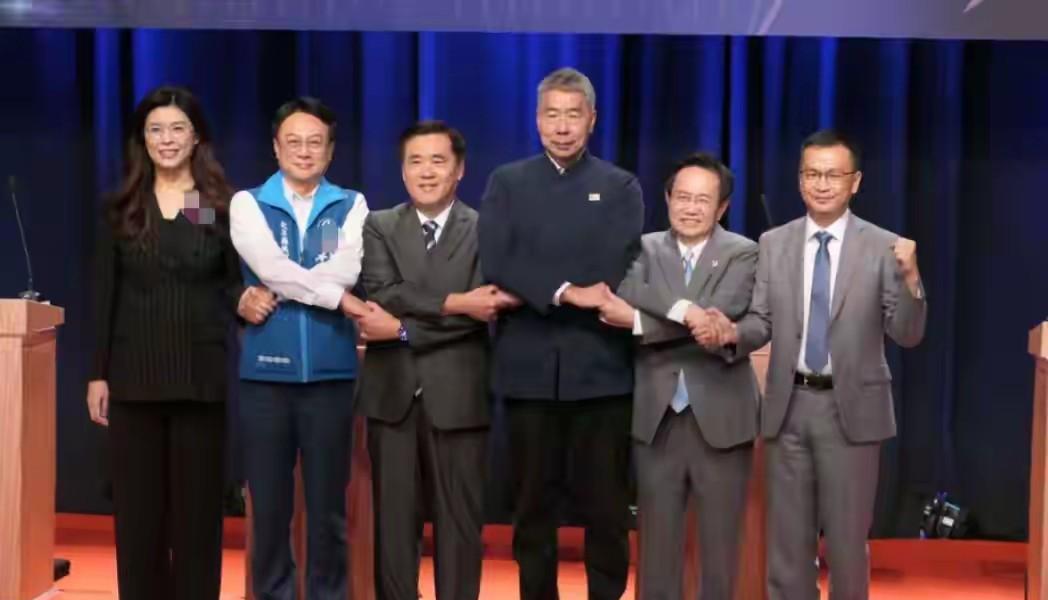 国民党主席第三场辩论，张亚中全场无差别攻击，却让我们看到了张亚中的另一面！10
