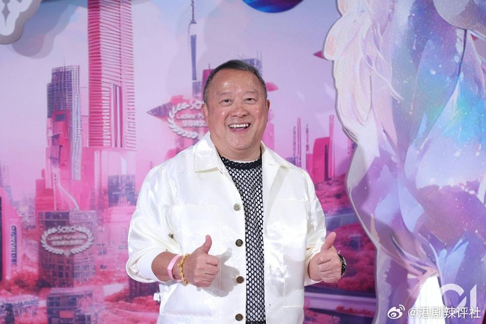 曾志偉在辭去無綫總經理後，經過一段時間的休整，現在已展開全新事業，並計劃籌拍一部