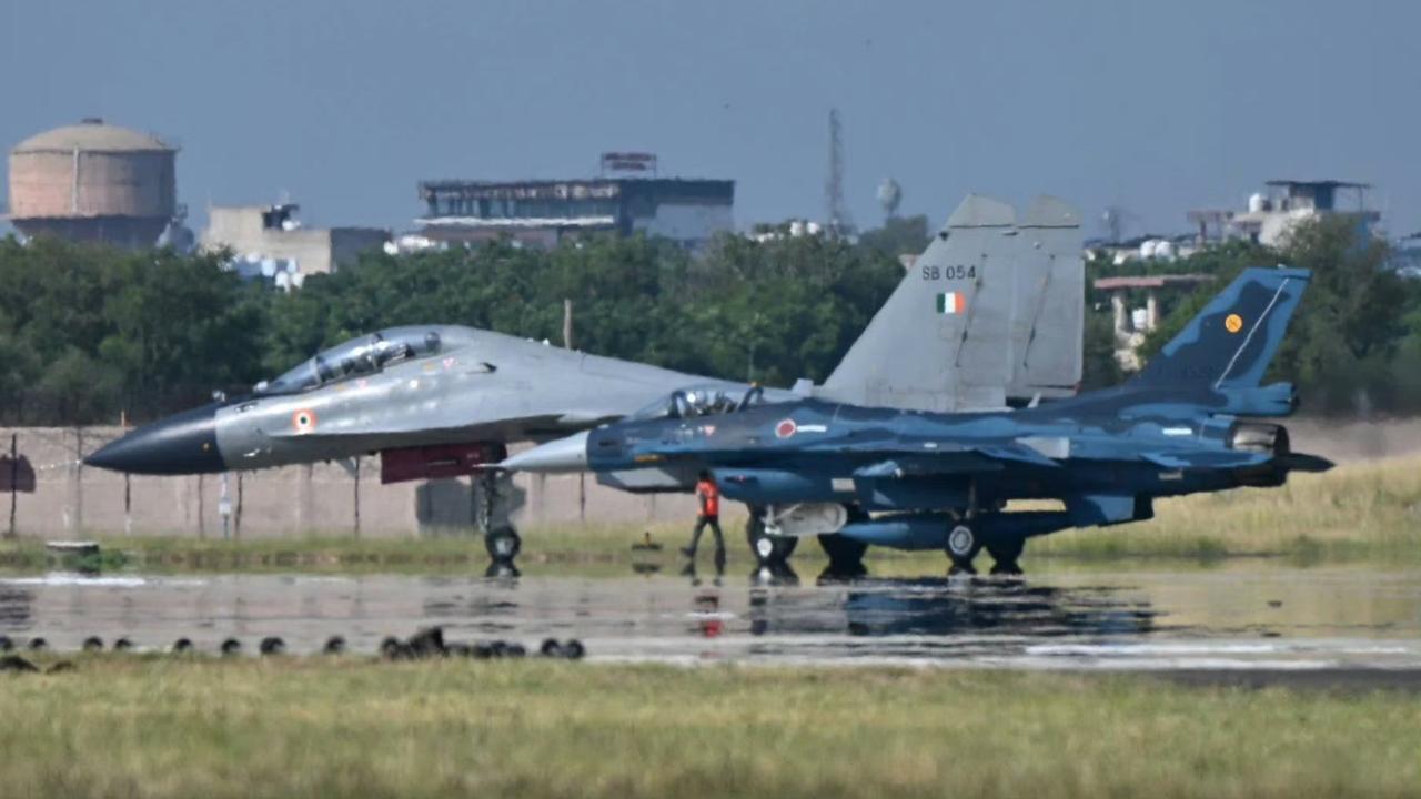 日本航空自卫队的F-2战斗机是F-16所有型号里体型最大的一款，在苏-30MKI