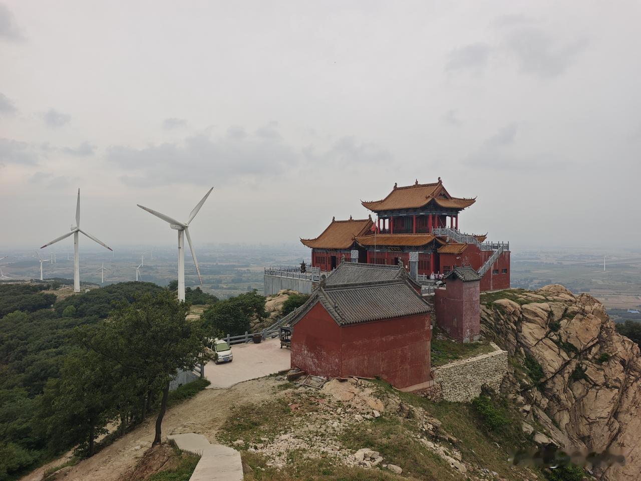 南阳社旗的人喜欢往方城去玩，社旗县除了县城里边，有古镇有城墙啊，有码头什么一些文