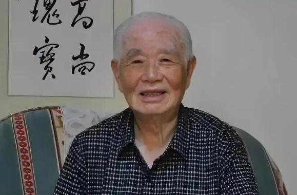 1945年10月，因为误写一句话，阎锡山下令将秘书李蓼源处死，执行命令的政卫师长